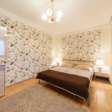 Apartment On Lesi Ukrainky Blvd Киев Экстерьер фото