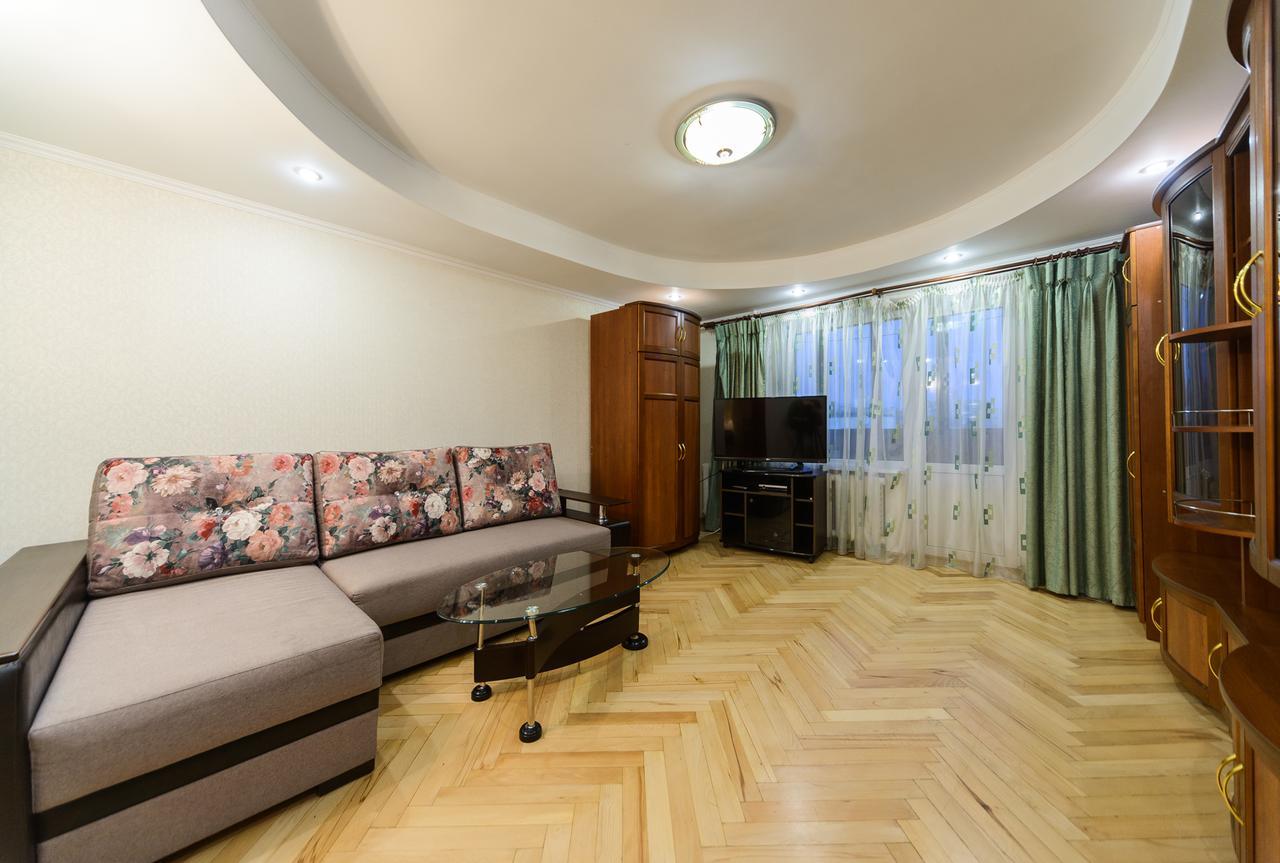 Apartment On Lesi Ukrainky Blvd Киев Экстерьер фото
