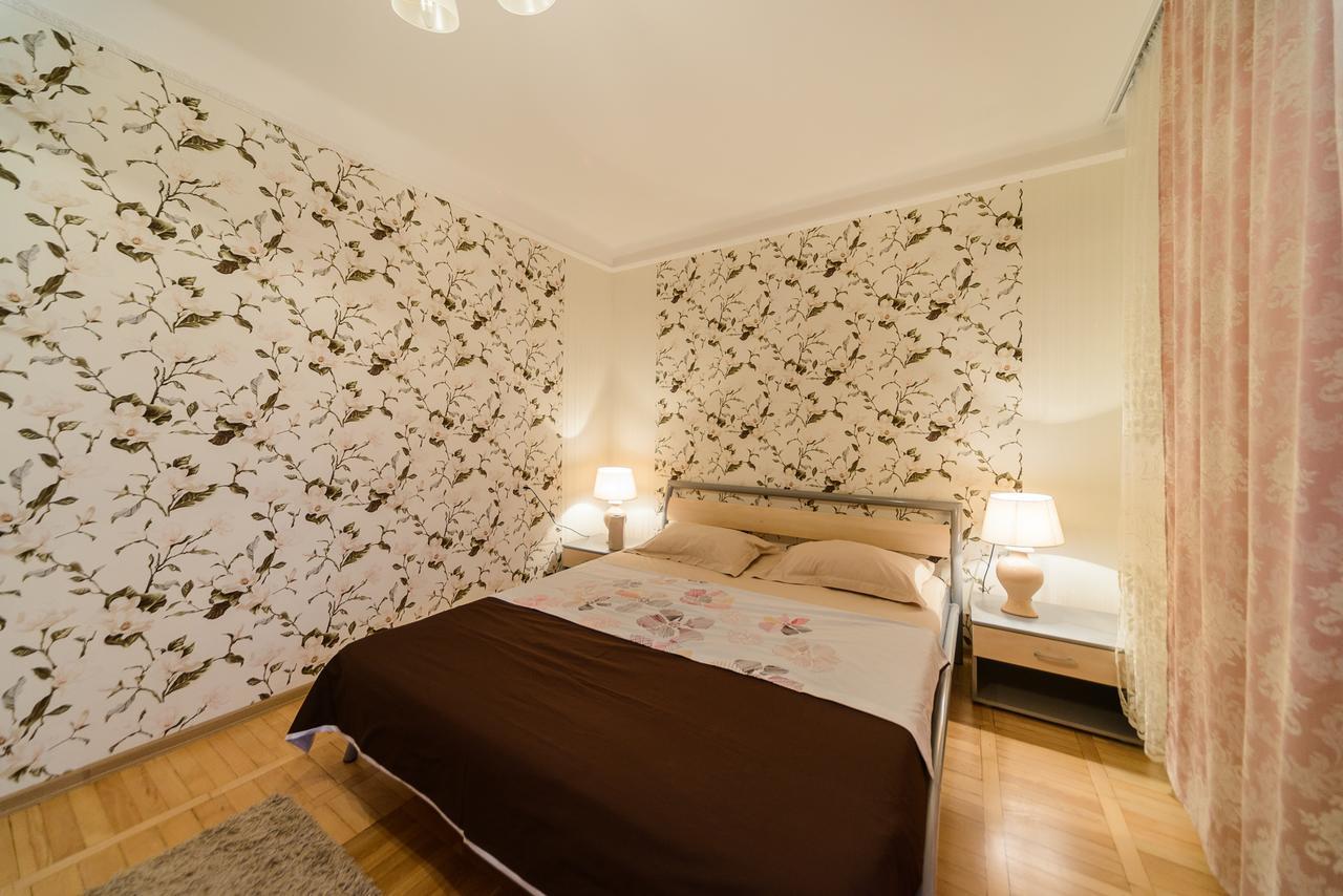 Apartment On Lesi Ukrainky Blvd Киев Экстерьер фото