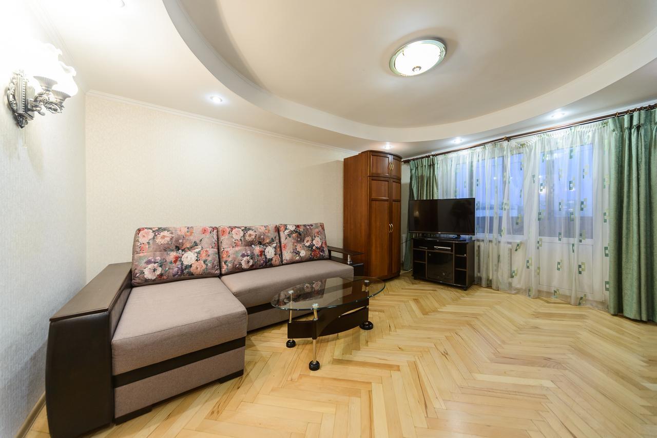 Apartment On Lesi Ukrainky Blvd Киев Экстерьер фото